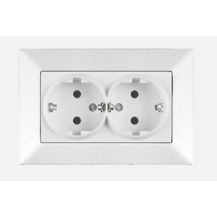 Розетка двойная с заземлением белая Viko Meridian 90970056-WH