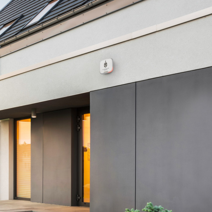 Проводная сирена с креплением для брендированной лицевой панели Ajax StreetSiren DoubleDeck Fibra White