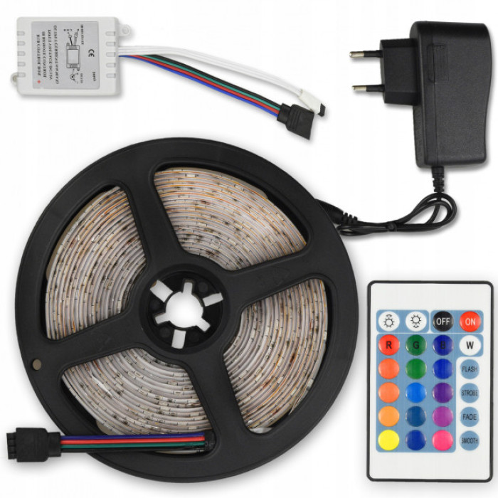 Стрічка RGB з пультом і перехідником на блістері USB , 5 м м 3528 (RV-23)