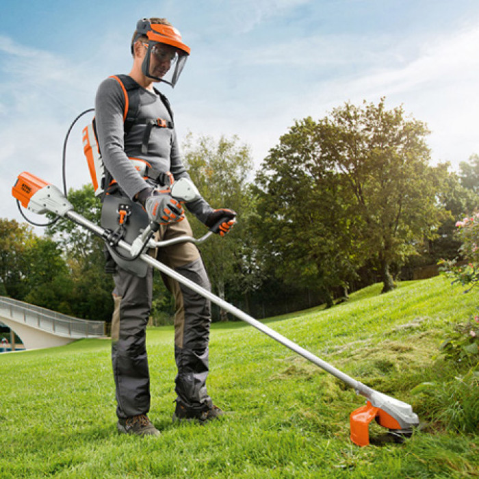 Stihl Аккумуляторная коса FSA90 (48632000084)