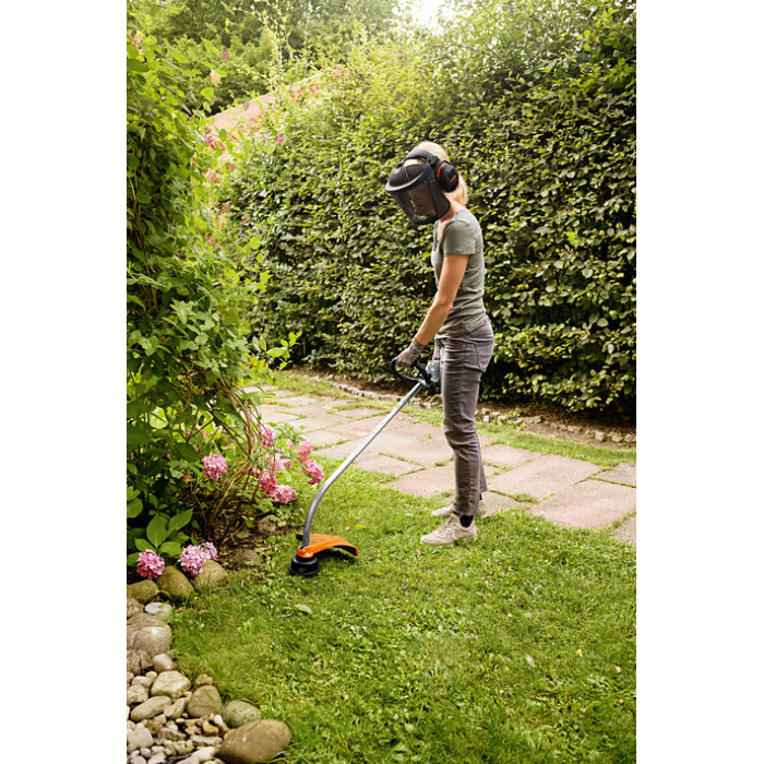 Stihl Мотокоса FS38, 0,65 кВт/0,9 л.с., 4,1 кг (41400122315)